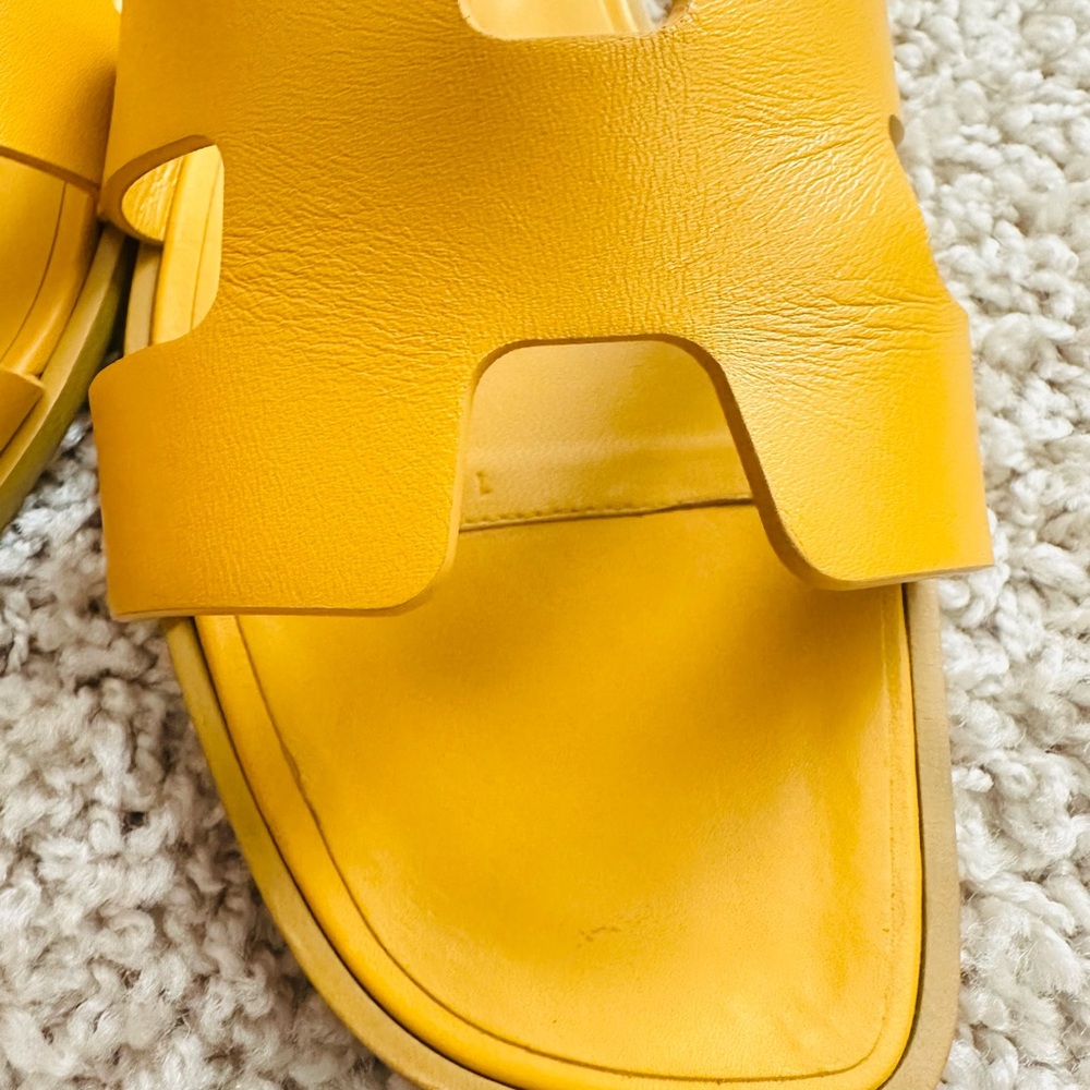 Hermes Oran Yellow Slide flip Sandals - Picture 5 of 12